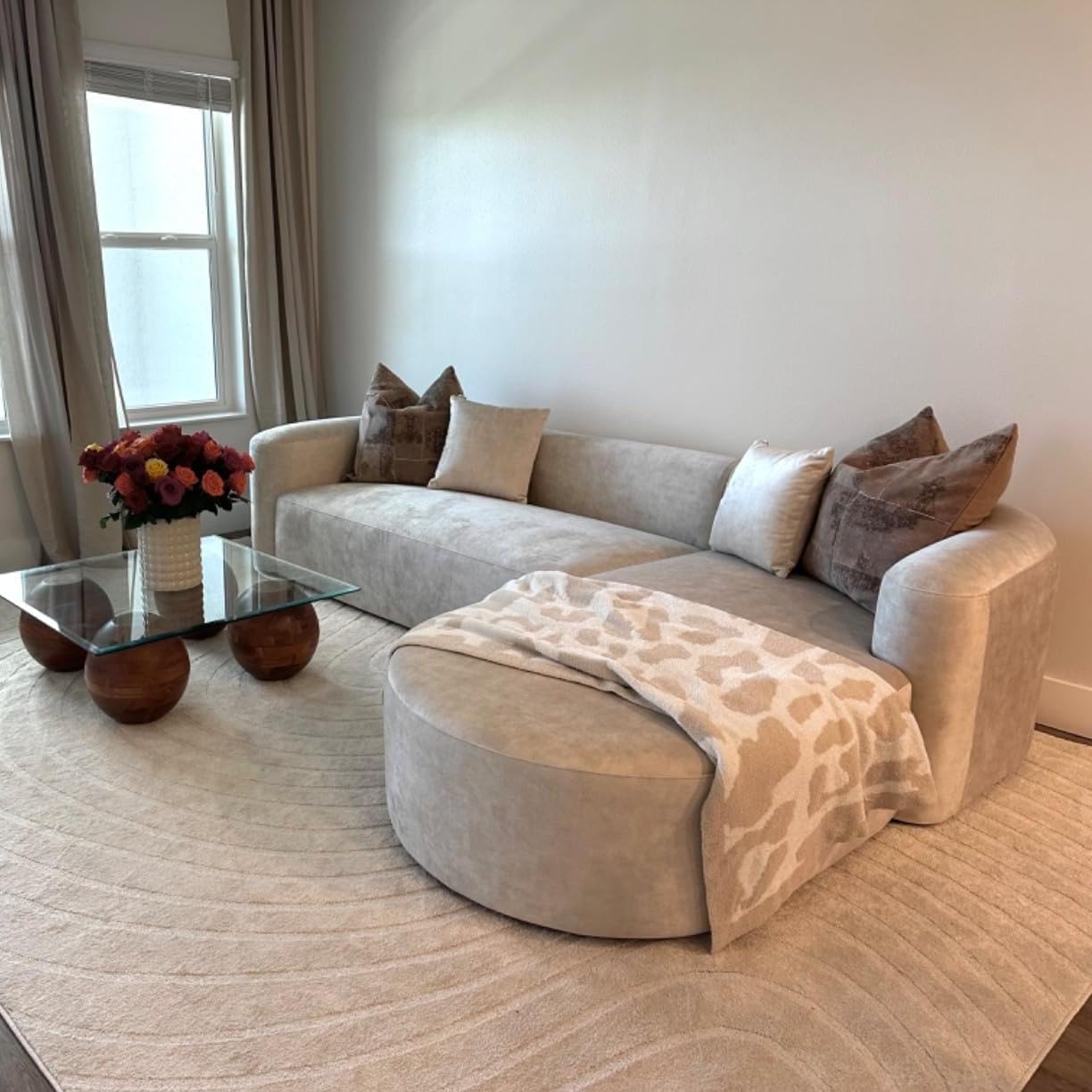 Minimalist Luxury Modern Tight Curved Style Comfy Couch