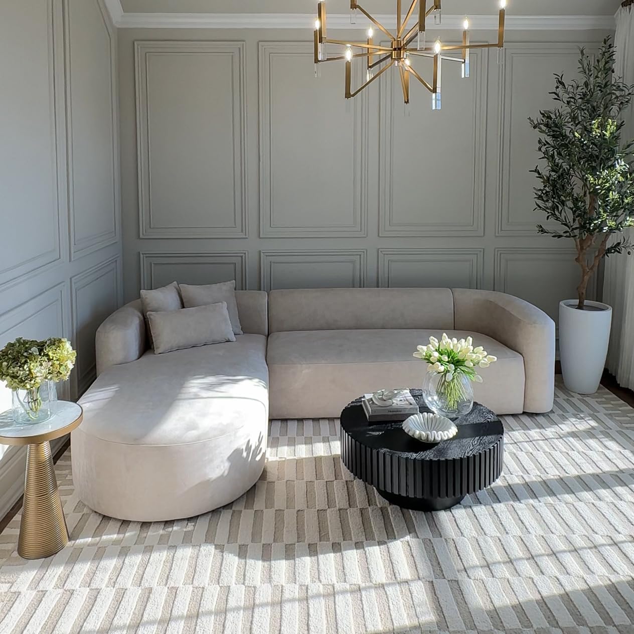Minimalist Luxury Modern Tight Curved Style Comfy Couch