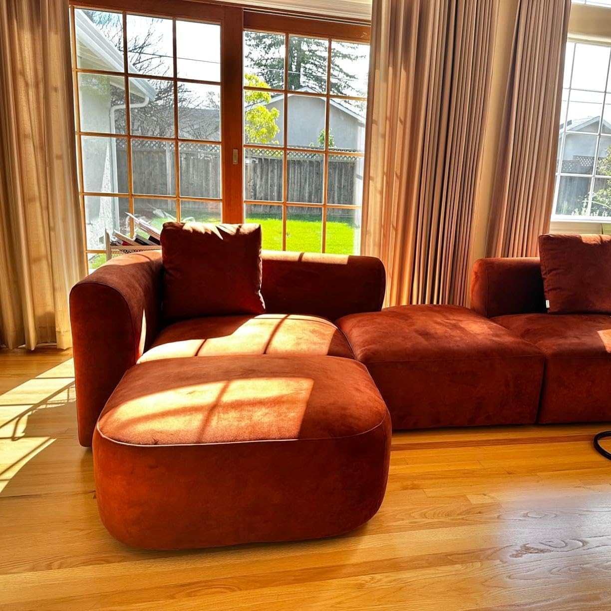 Minimalist Luxury Modern Tight Curved Style Comfy Couch