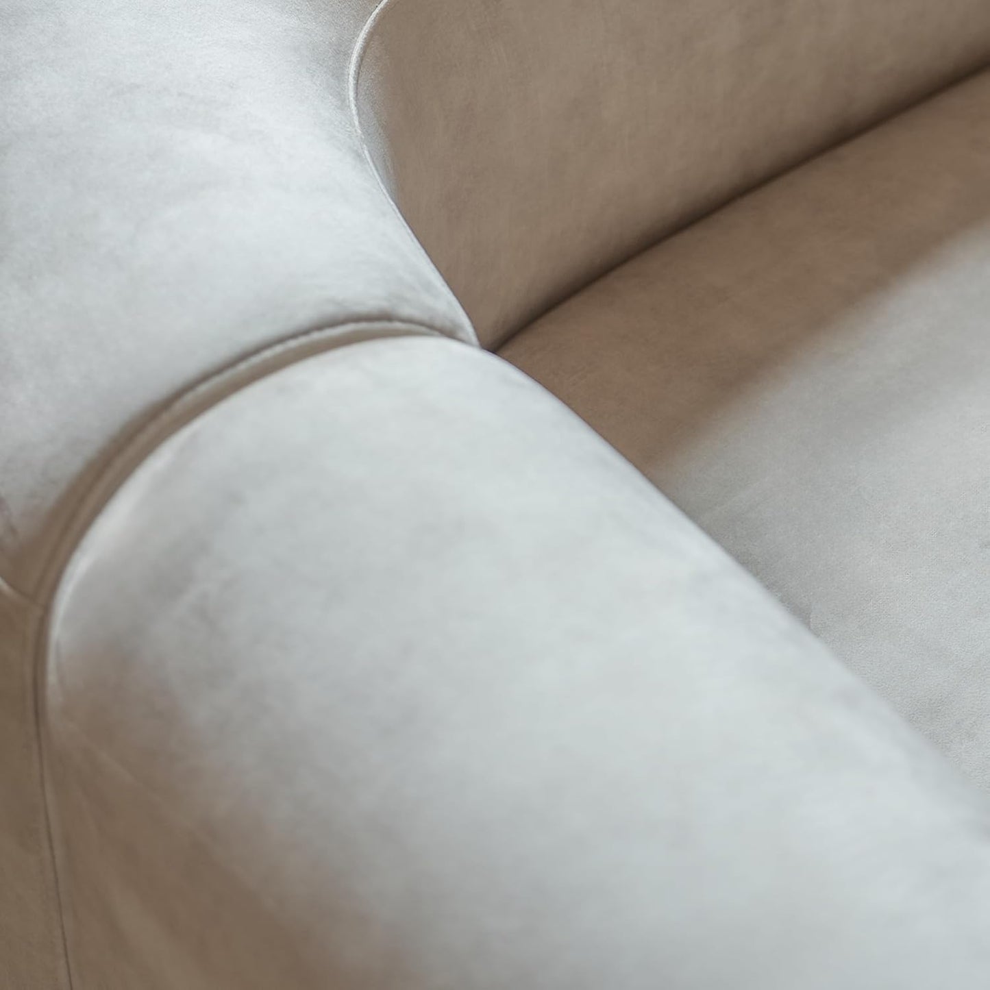 Minimalist Luxury Modern Tight Curved Style Comfy Couch