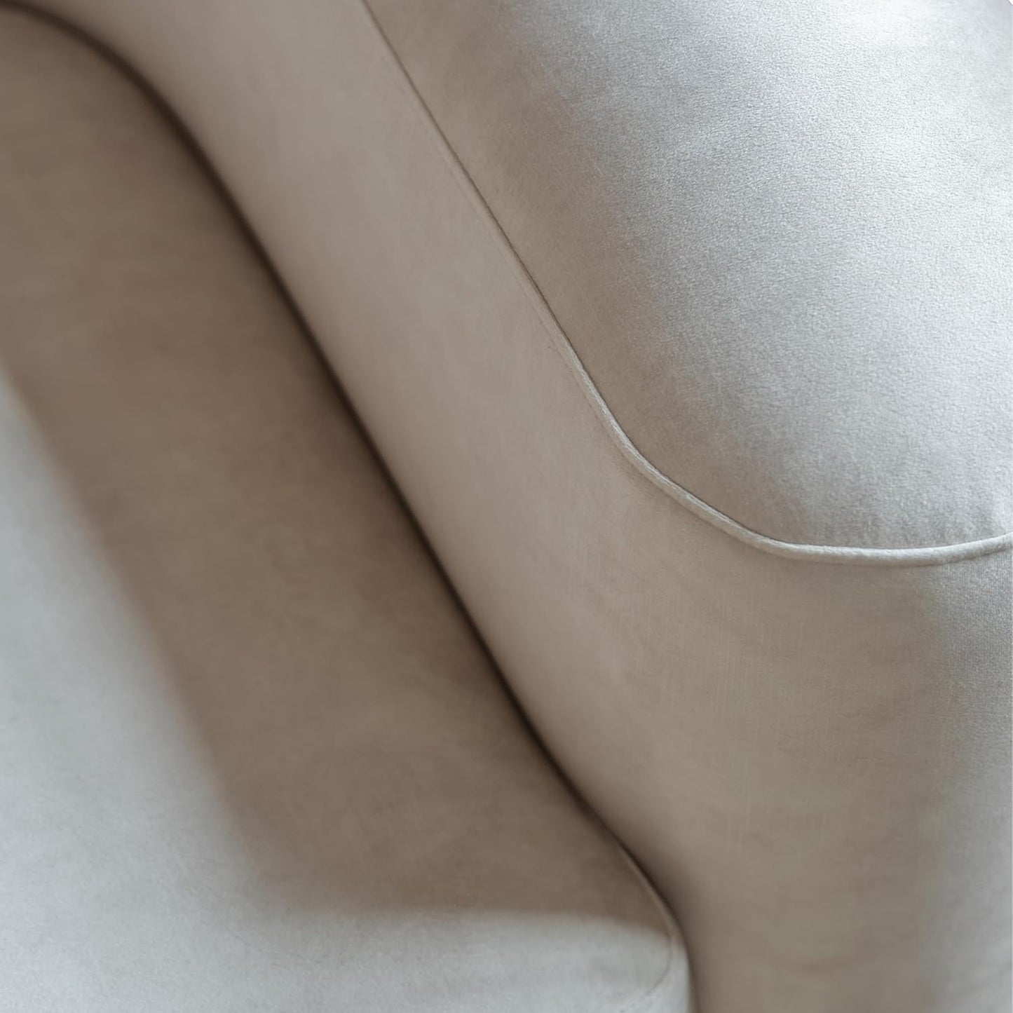 Minimalist Luxury Modern Tight Curved Style Comfy Couch