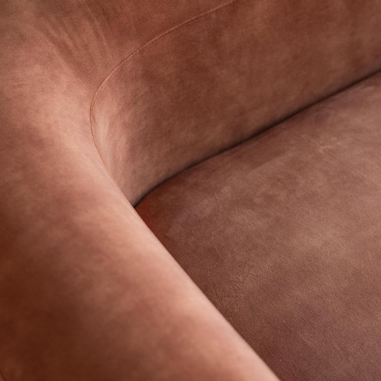Minimalist Luxury Modern Tight Curved Style Comfy Couch