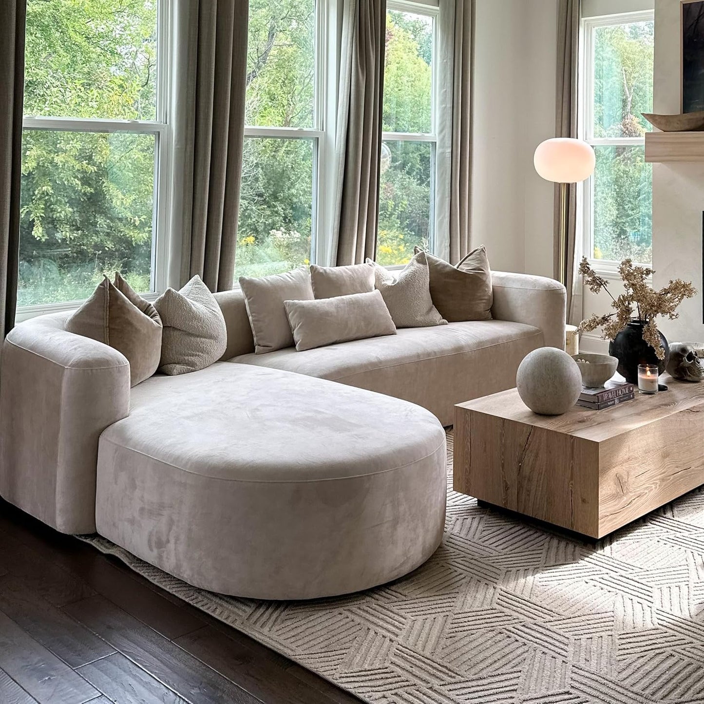 Minimalist Luxury Modern Tight Curved Style Comfy Couch